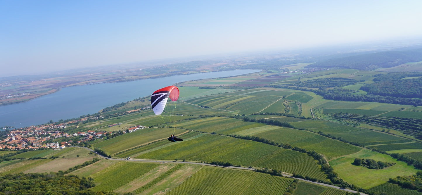 WAVE -EN A Paraglider